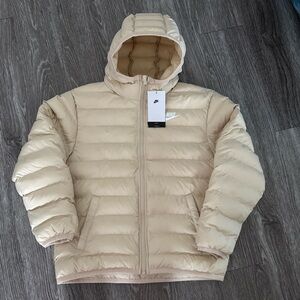 Kids Nike Beige Hooded Puffer Jacket Size LARGE